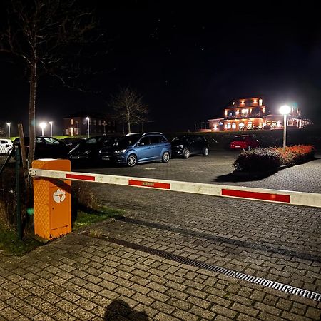 Strand-Apartment, Strandkorb, Meeresrauschen, Parkplatz 威廉港 外观 照片